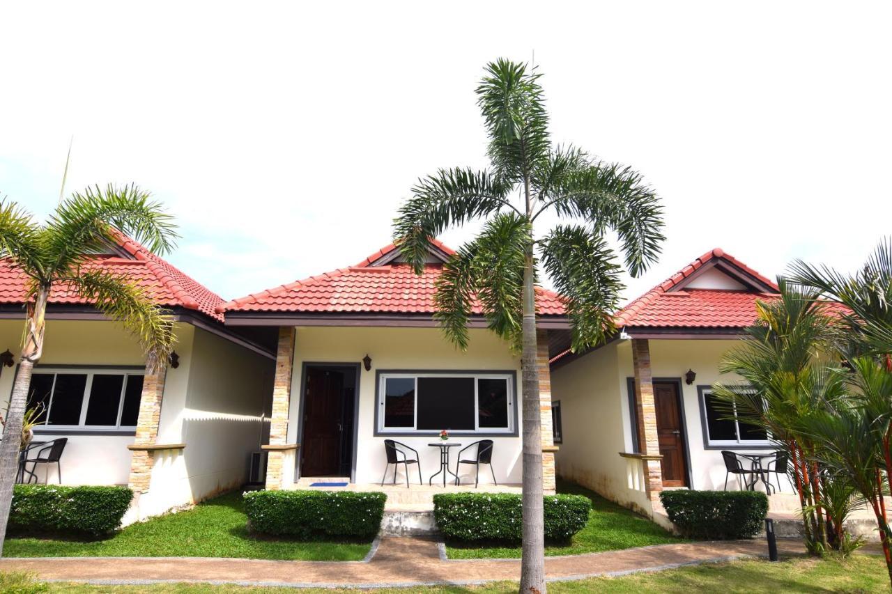 Phuket Airport Villa Ban Bo Han Екстер'єр фото