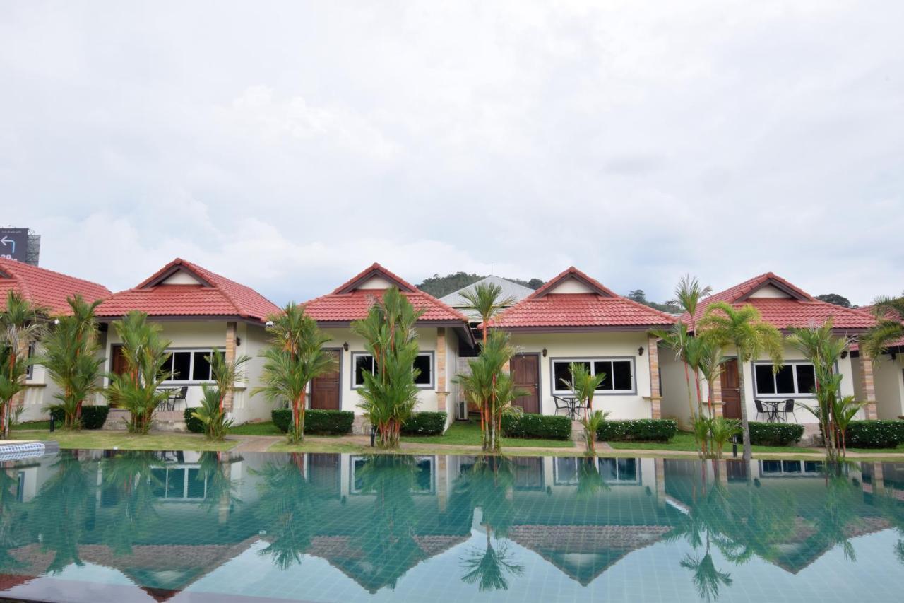 Phuket Airport Villa Ban Bo Han Екстер'єр фото