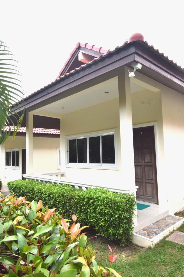 Phuket Airport Villa Ban Bo Han Екстер'єр фото