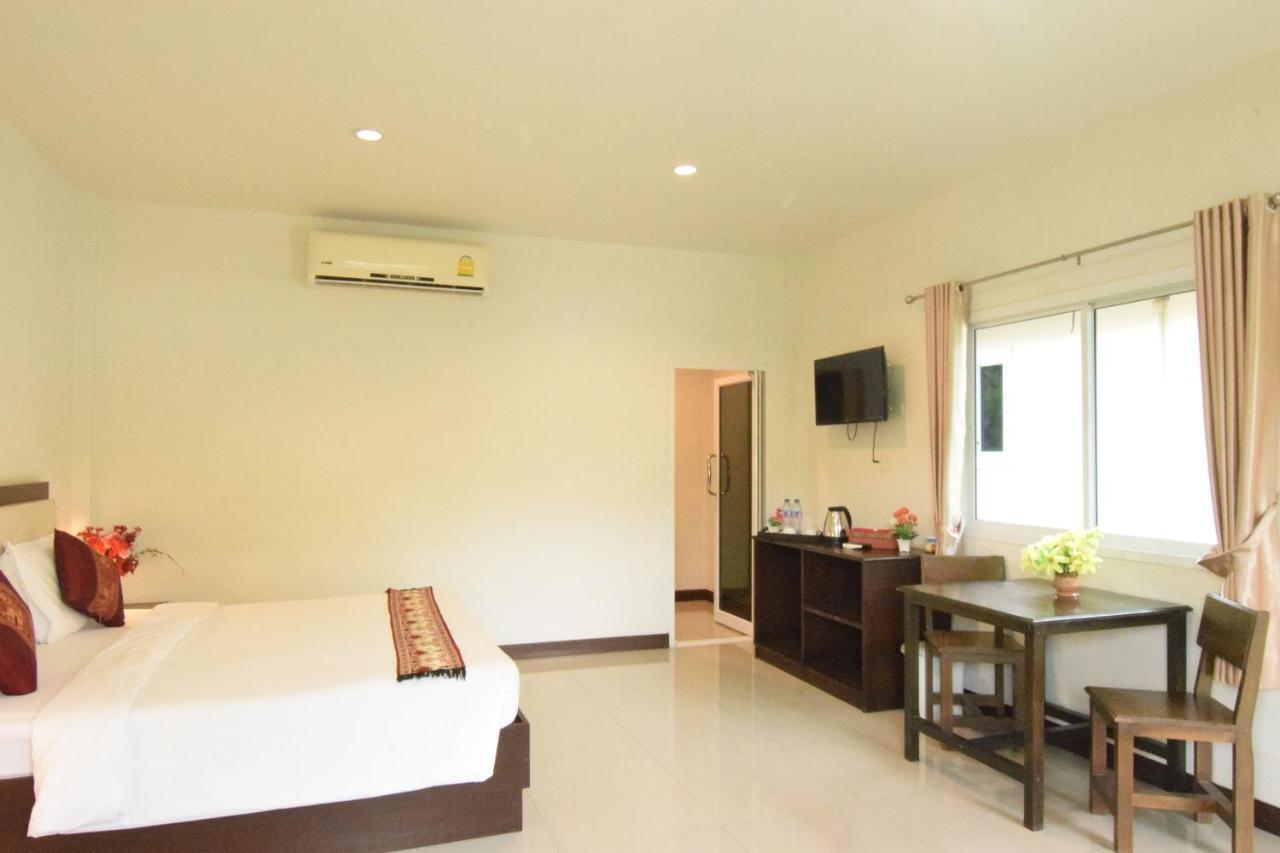 Phuket Airport Villa Ban Bo Han Екстер'єр фото